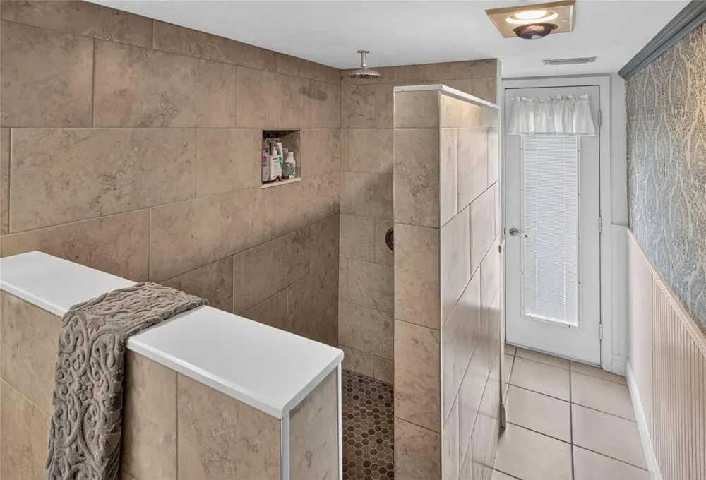 906 RETRIEVER AVENUE Seffner, FL 33584
