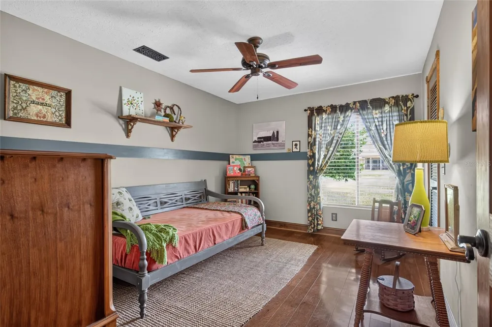906 RETRIEVER AVENUE Seffner, FL 33584