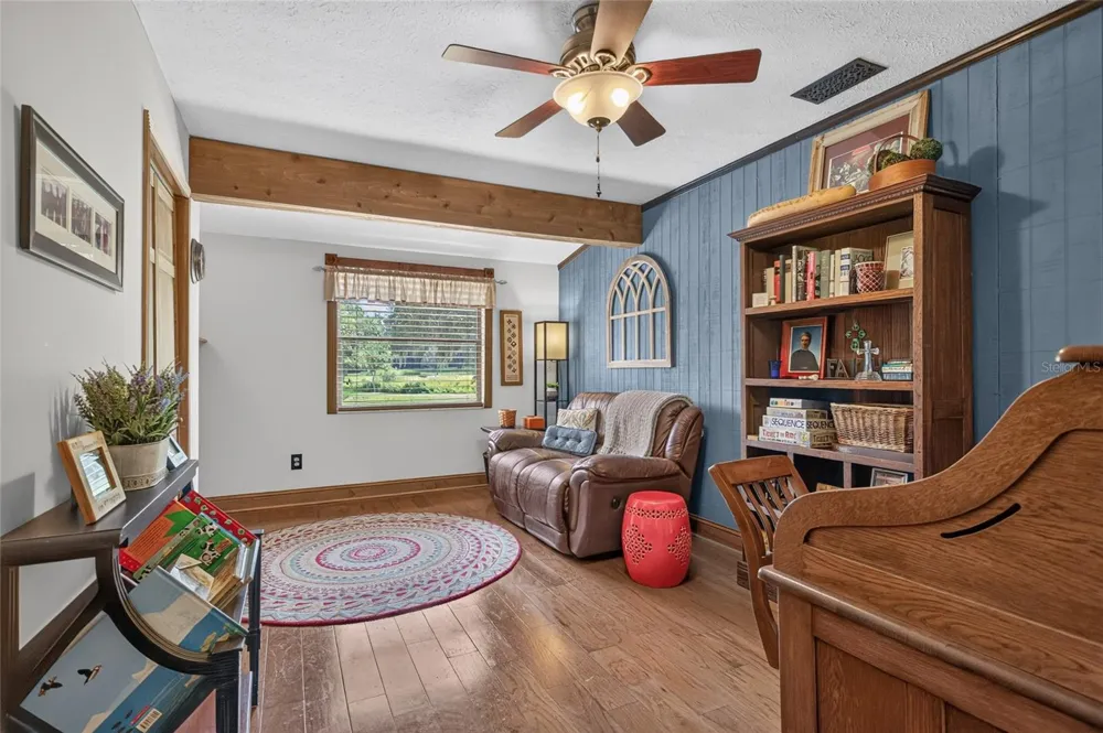 906 RETRIEVER AVENUE Seffner, FL 33584