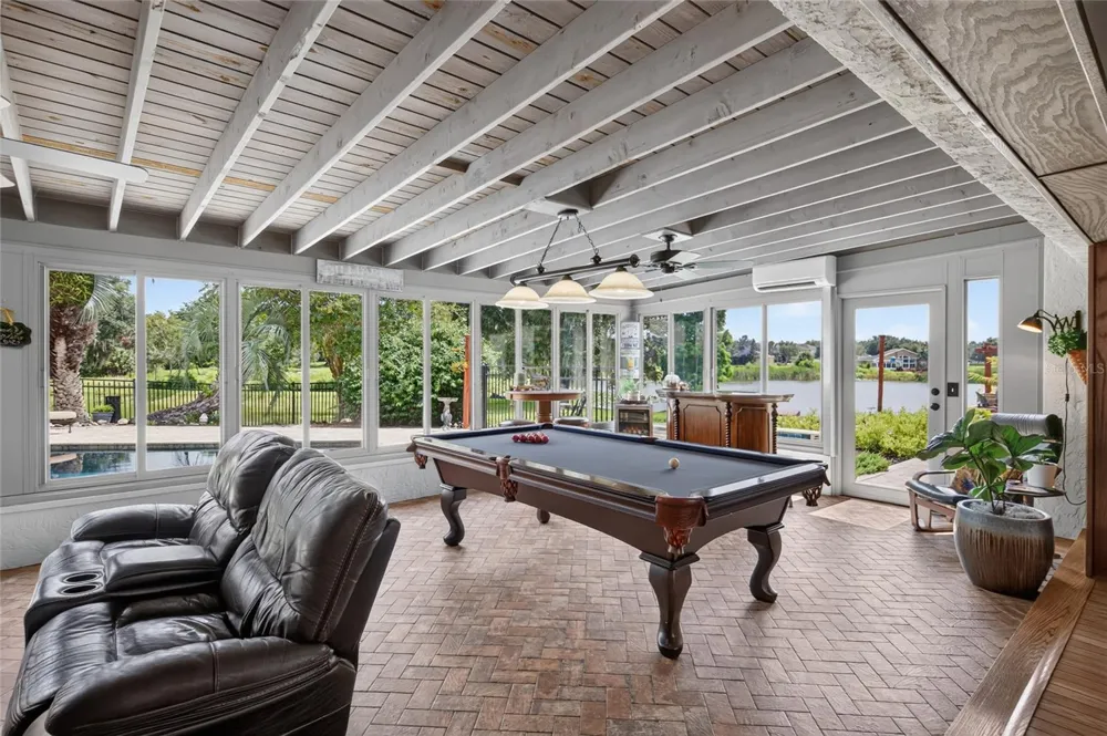 906 RETRIEVER AVENUE Seffner, FL 33584