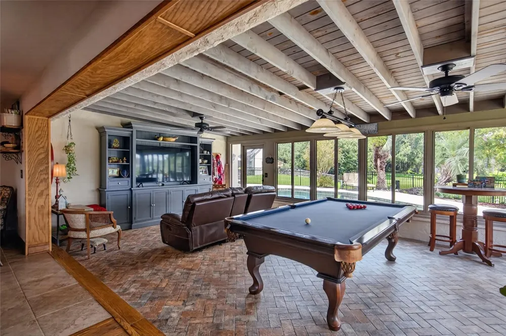 906 RETRIEVER AVENUE Seffner, FL 33584