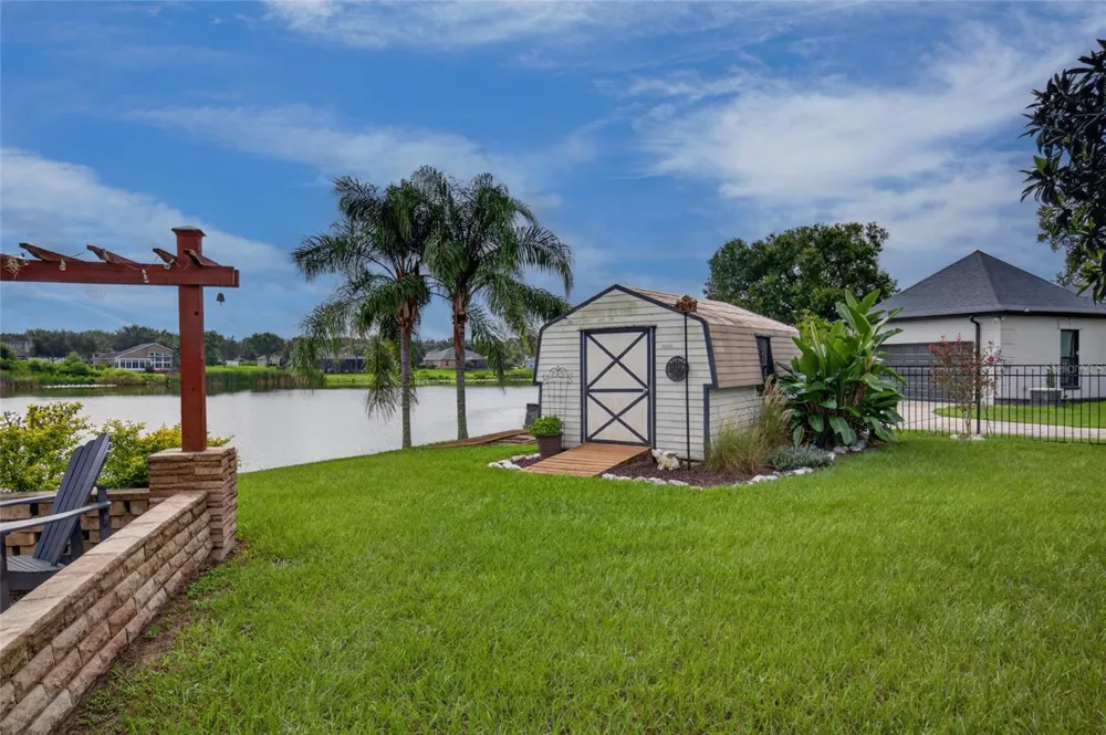 906 RETRIEVER AVENUE Seffner, FL 33584