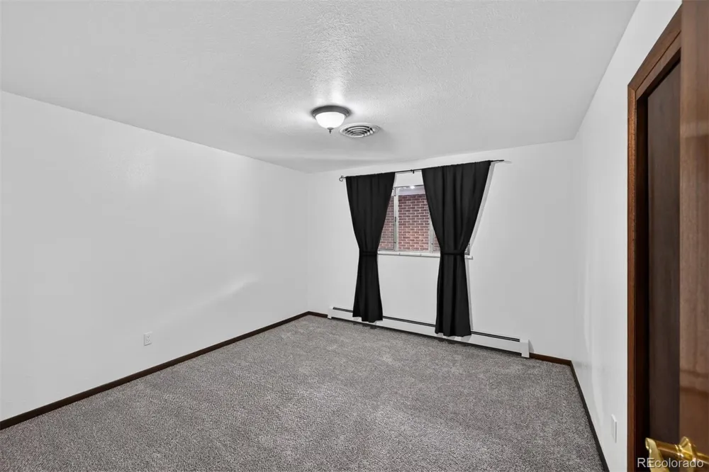 2124 S Fenton Street Denver, CO 80227