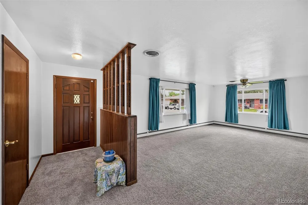 2124 S Fenton Street Denver, CO 80227