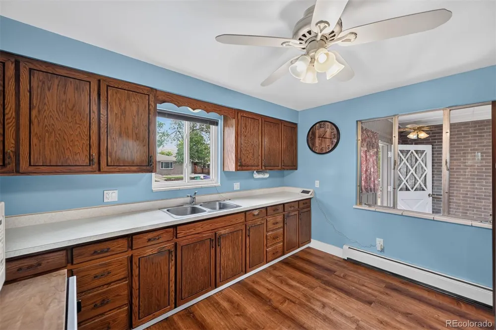 2124 S Fenton Street Denver, CO 80227
