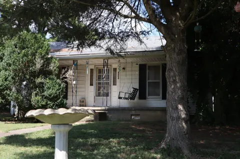 424 Meadowbrook Dr