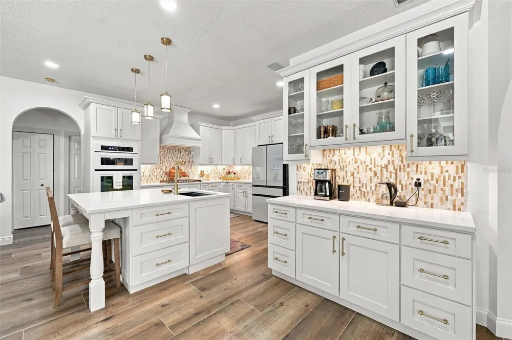 9316 KNIGHTSBRIDGE COURT Tampa, FL 33647