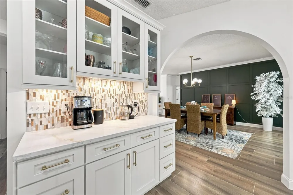 9316 KNIGHTSBRIDGE COURT Tampa, FL 33647