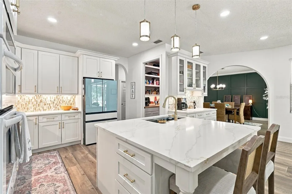 9316 KNIGHTSBRIDGE COURT Tampa, FL 33647
