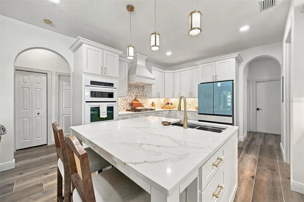 9316 KNIGHTSBRIDGE COURT Tampa, FL 33647