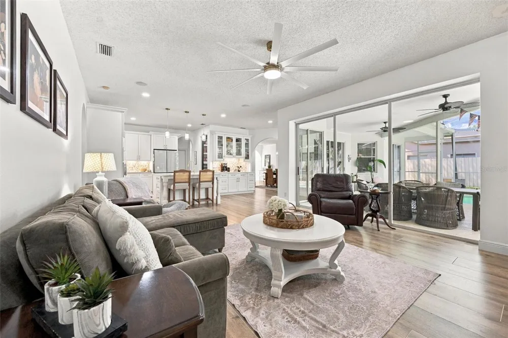 9316 KNIGHTSBRIDGE COURT Tampa, FL 33647