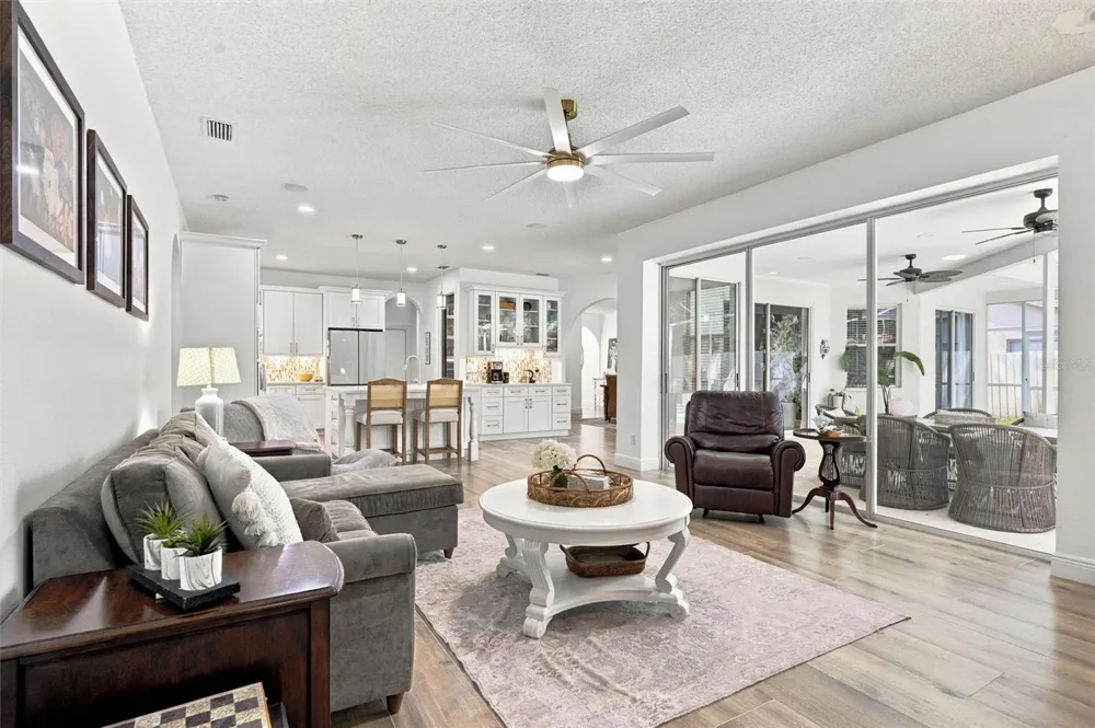 9316 KNIGHTSBRIDGE COURT Tampa, FL 33647