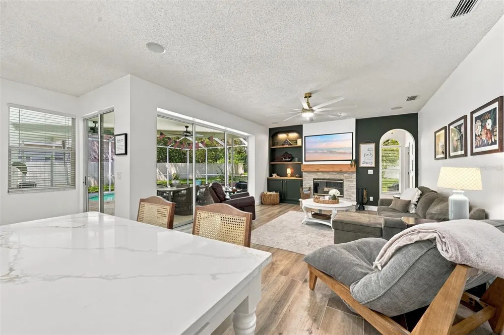 9316 KNIGHTSBRIDGE COURT Tampa, FL 33647