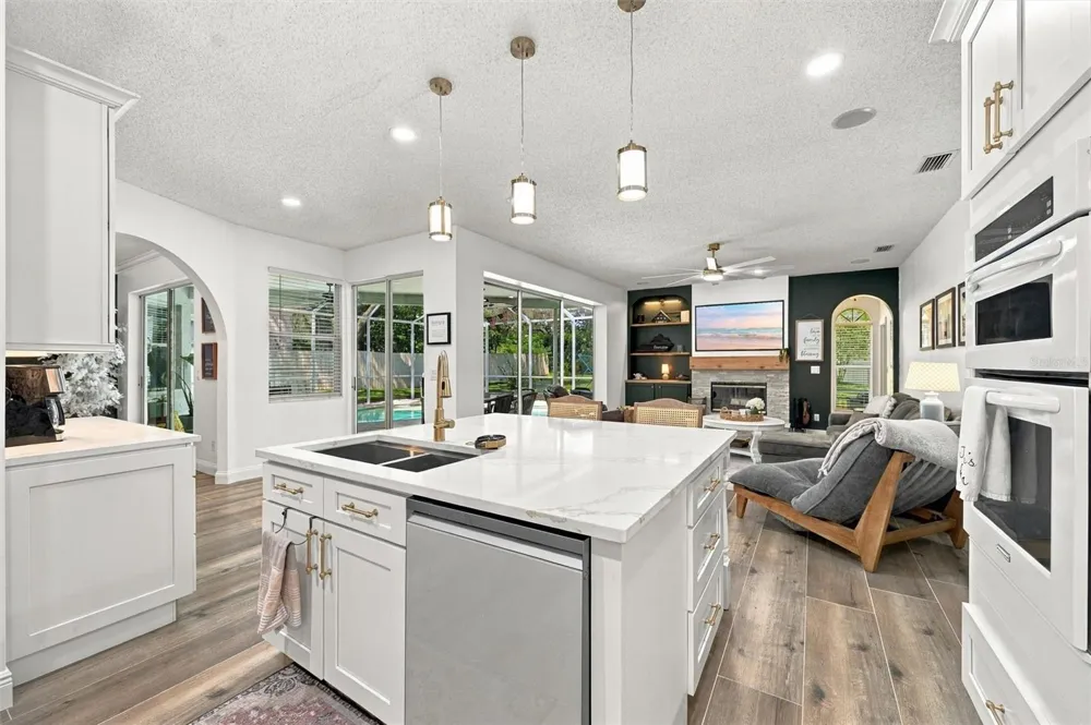 9316 KNIGHTSBRIDGE COURT Tampa, FL 33647