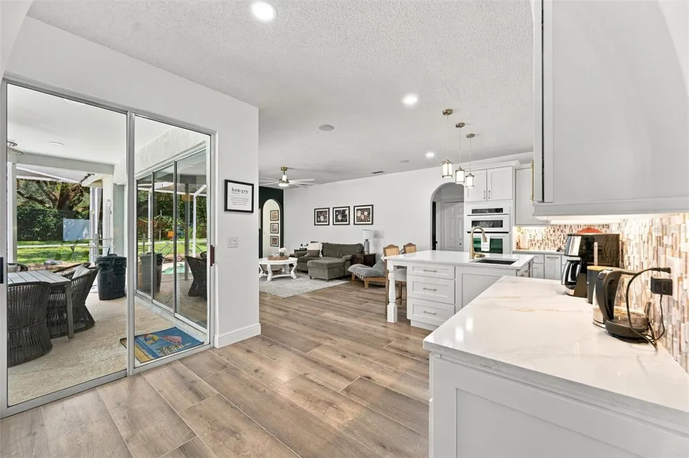 9316 KNIGHTSBRIDGE COURT Tampa, FL 33647