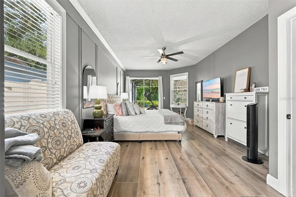 9316 KNIGHTSBRIDGE COURT Tampa, FL 33647