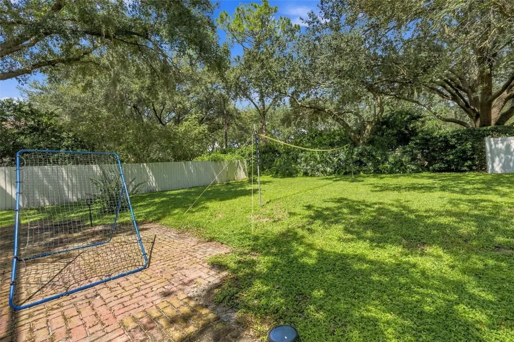 9316 KNIGHTSBRIDGE COURT Tampa, FL 33647