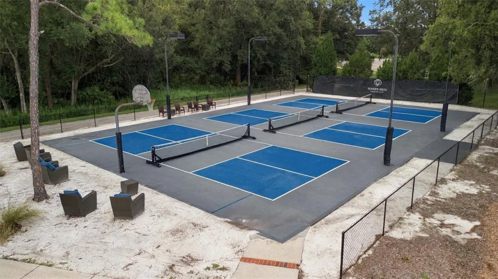 9316 KNIGHTSBRIDGE COURT Tampa, FL 33647