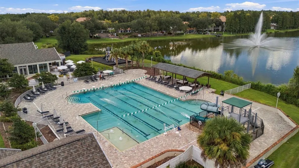 9316 KNIGHTSBRIDGE COURT Tampa, FL 33647