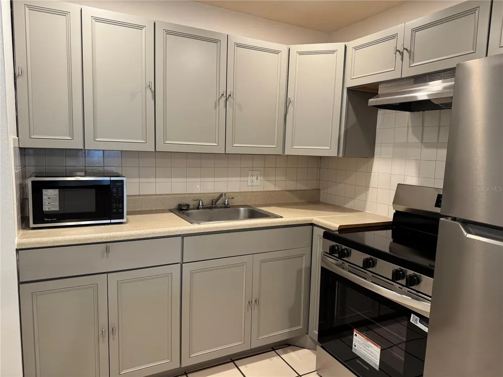 2501 HARN BOULEVARD #H20 Clearwater, FL 33764