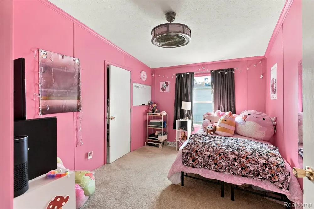 28034 Charlemagne Romulus City, MI 48174