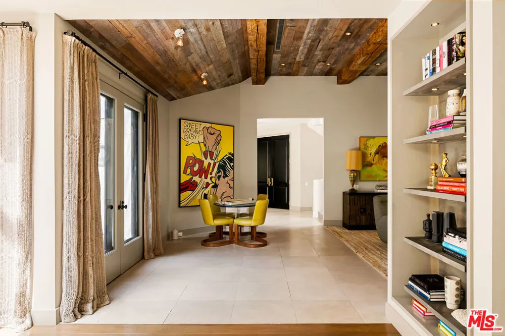 9910 Tower Lane Los Angeles, CA 90210