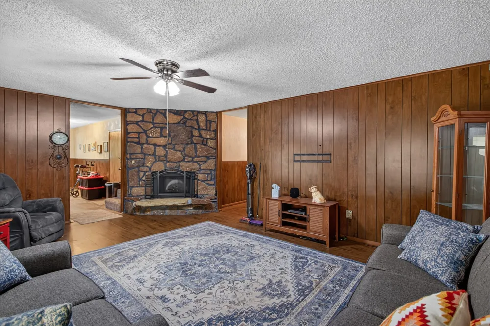 4088 S 4356 Pryor, OK 74361