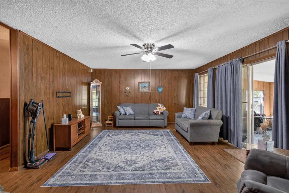 4088 S 4356 Pryor, OK 74361