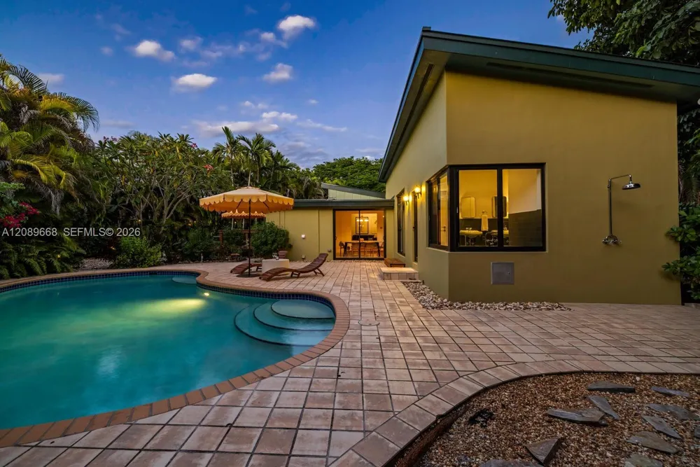 4450 SW 62nd Ct Miami, FL 33155