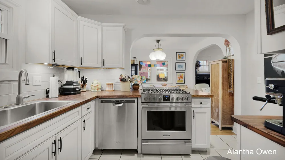2205 W Main Street Kalamazoo Charter Township, MI 49006