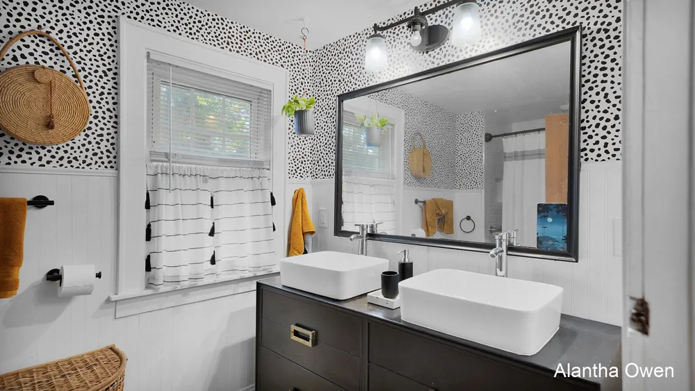 2205 W Main Street Kalamazoo Charter Township, MI 49006
