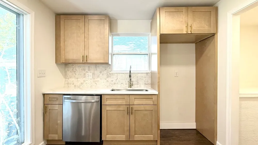 2239 E 8th Street Tulsa, OK 74104