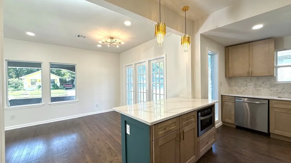 2239 E 8th Street Tulsa, OK 74104