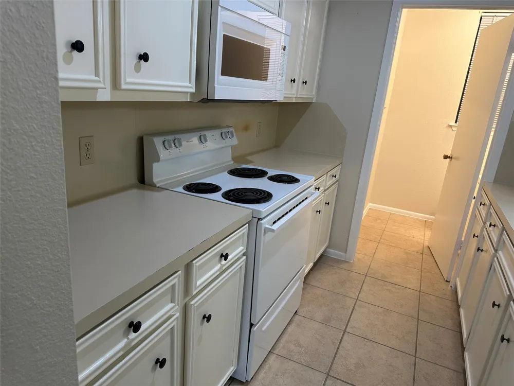 7107 Silver Dale Drive #B Austin, TX 78736