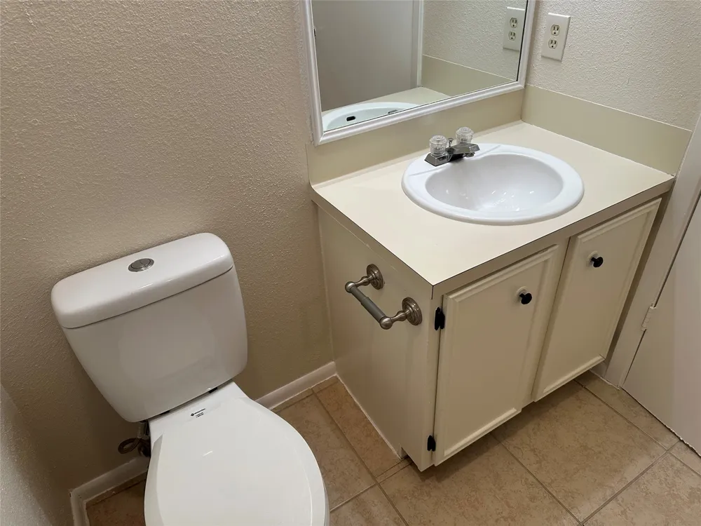 7107 Silver Dale Drive #B Austin, TX 78736