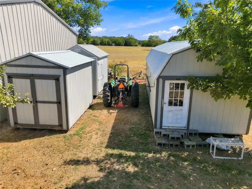 472732 E 650 ROAD Watts, OK 74964
