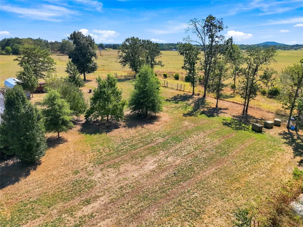 472732 E 650 ROAD Watts, OK 74964