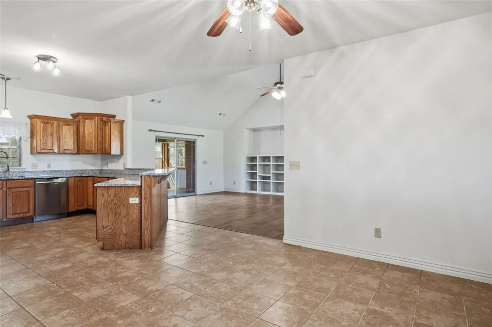 472732 E 650 ROAD Watts, OK 74964
