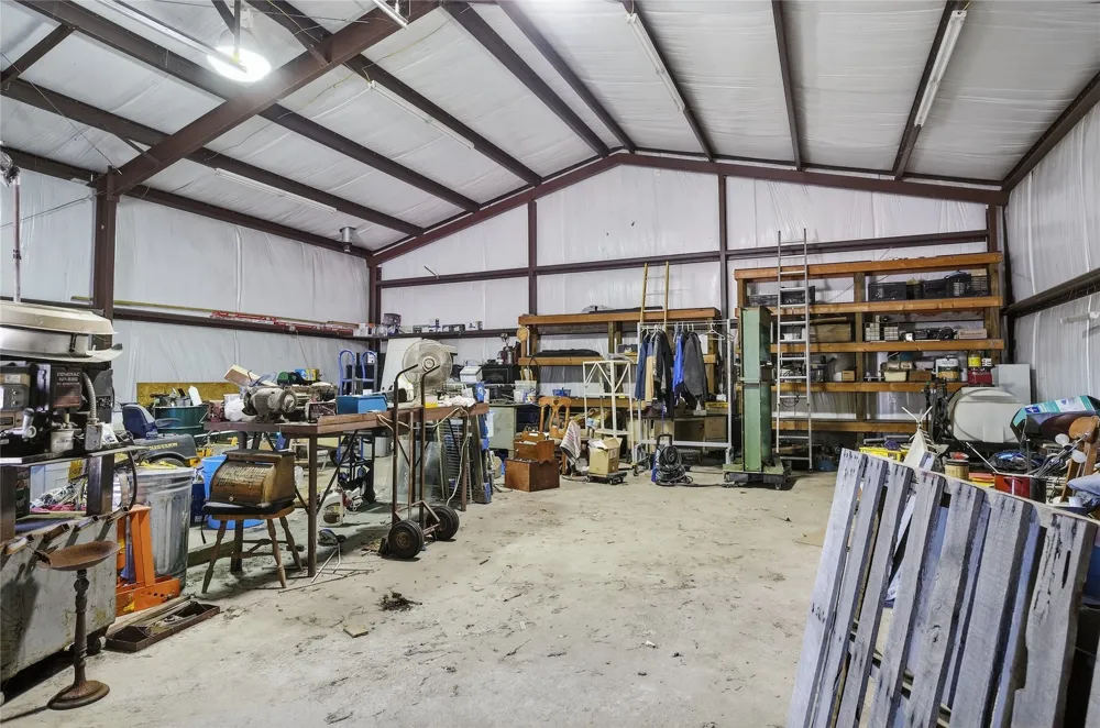 472732 E 650 ROAD Watts, OK 74964