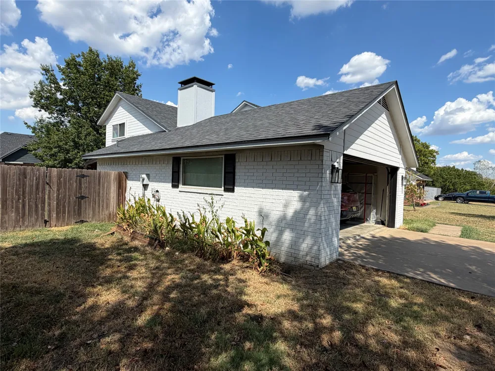 2708 Little John Drive Durant, OK 74701