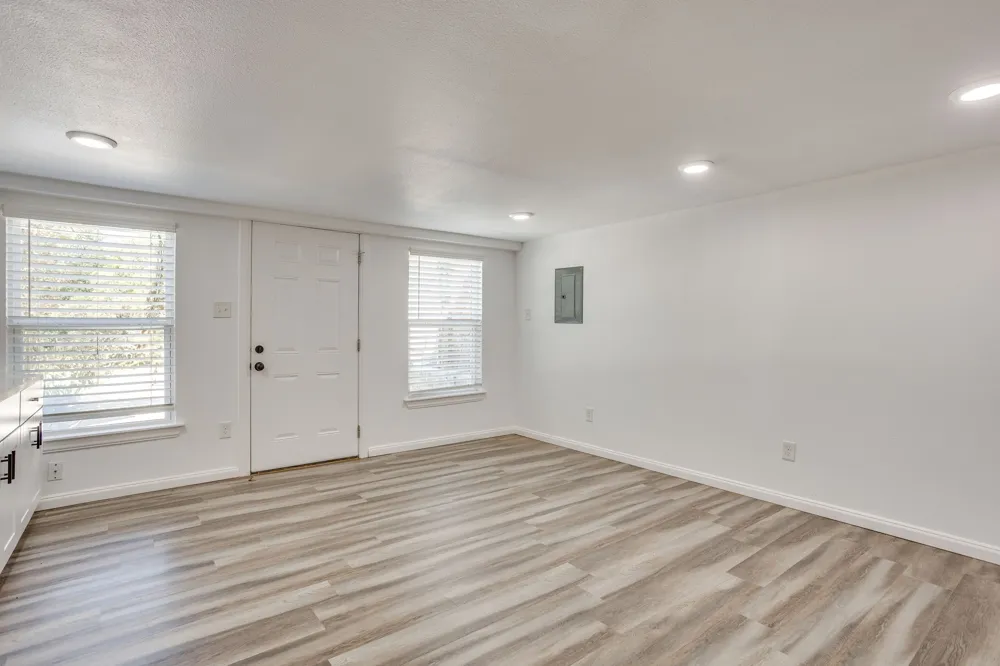 6940 Hatch Road Fort Worth, TX 76135