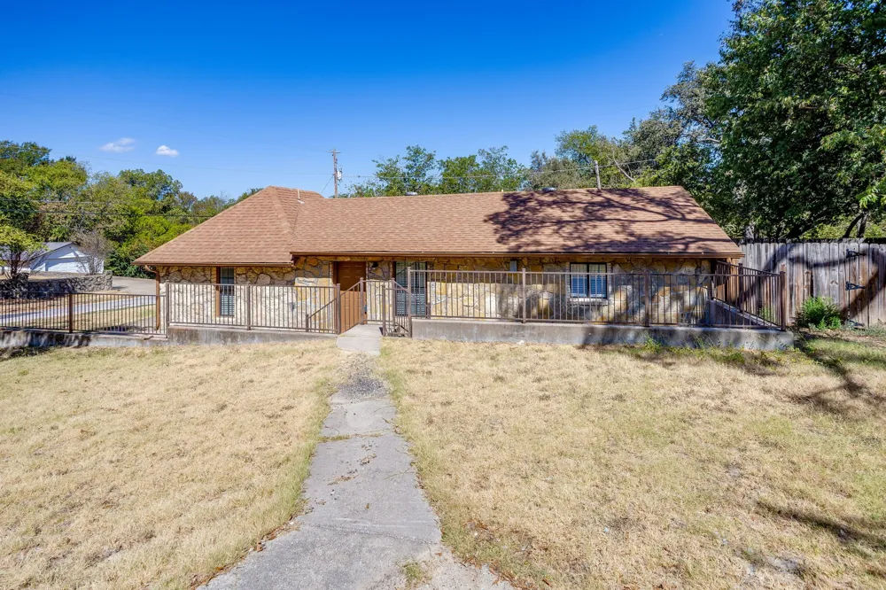 6940 Hatch Road Fort Worth, TX 76135