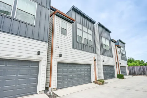 737 Emile Street