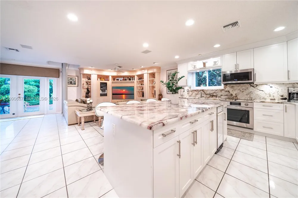 15935 NW 82nd Ct Miami Lakes, FL 33016