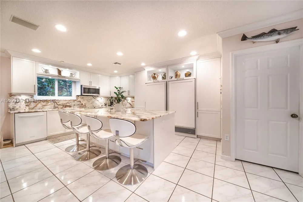15935 NW 82nd Ct Miami Lakes, FL 33016