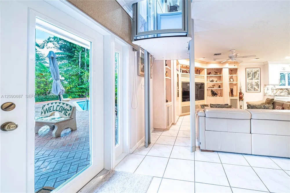 15935 NW 82nd Ct Miami Lakes, FL 33016
