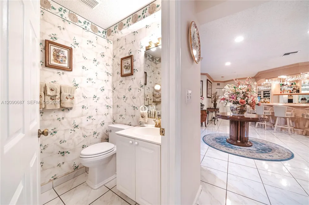 15935 NW 82nd Ct Miami Lakes, FL 33016