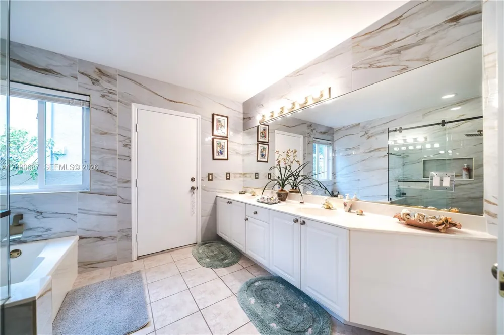 15935 NW 82nd Ct Miami Lakes, FL 33016