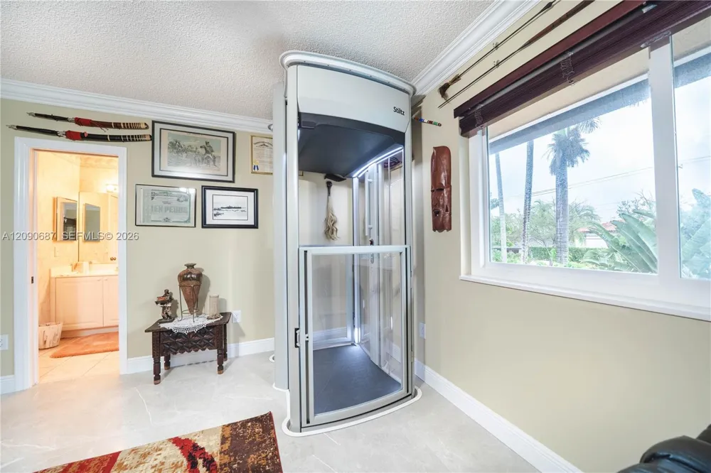 15935 NW 82nd Ct Miami Lakes, FL 33016