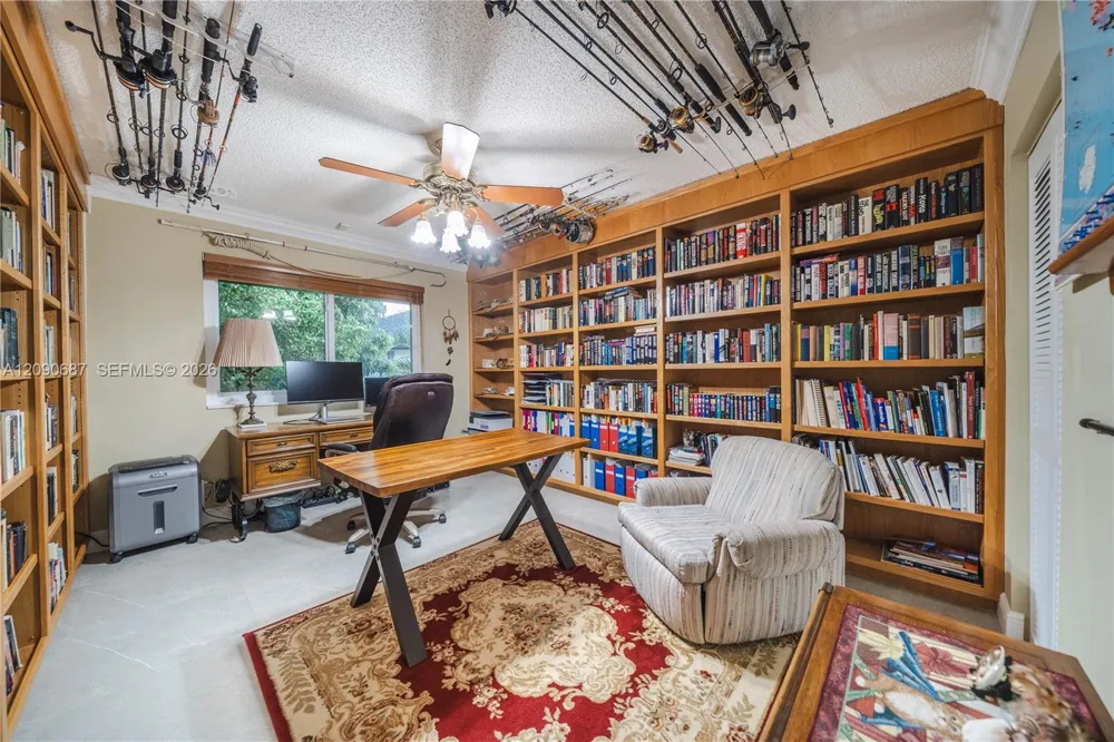 15935 NW 82nd Ct Miami Lakes, FL 33016